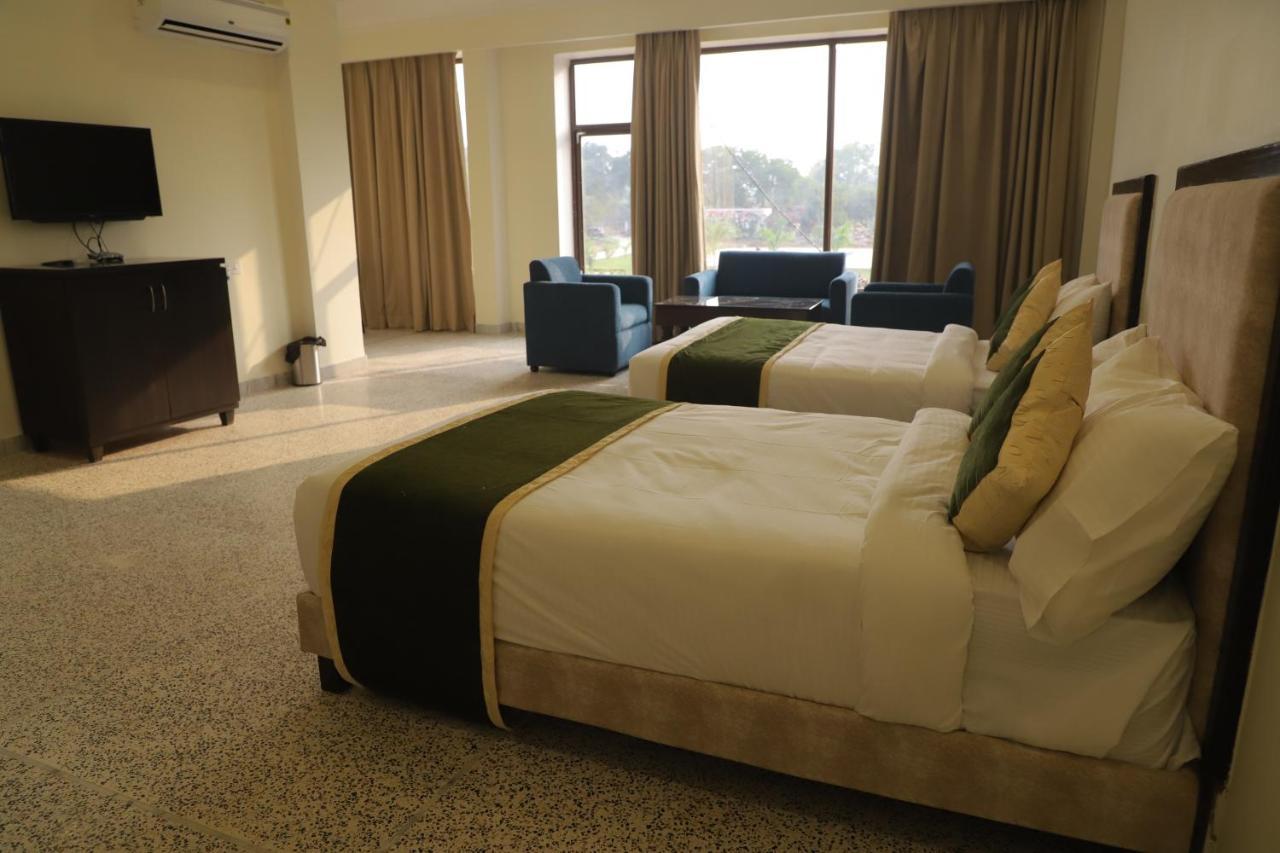 Gautam Hotels & Resorts Khajurāho Extérieur photo