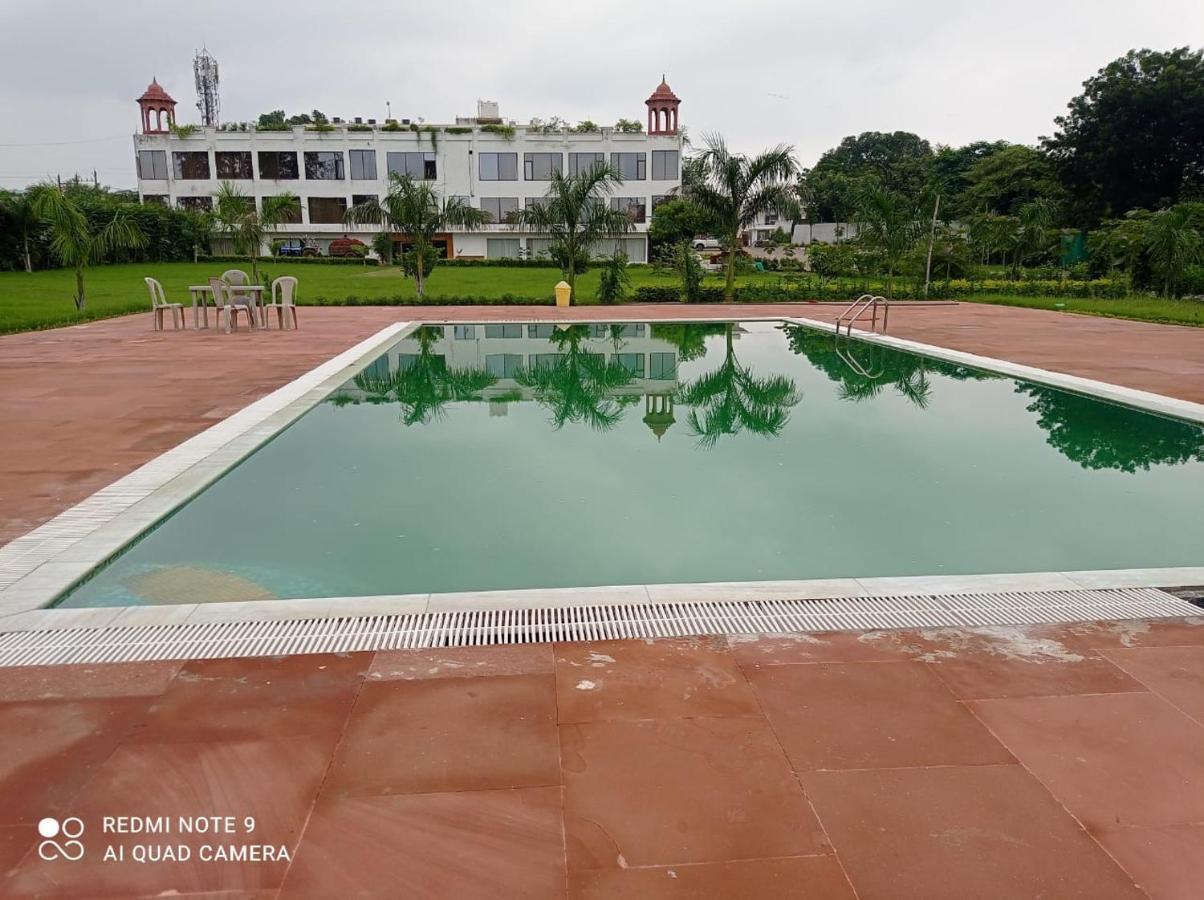 Gautam Hotels & Resorts Khajurāho Extérieur photo