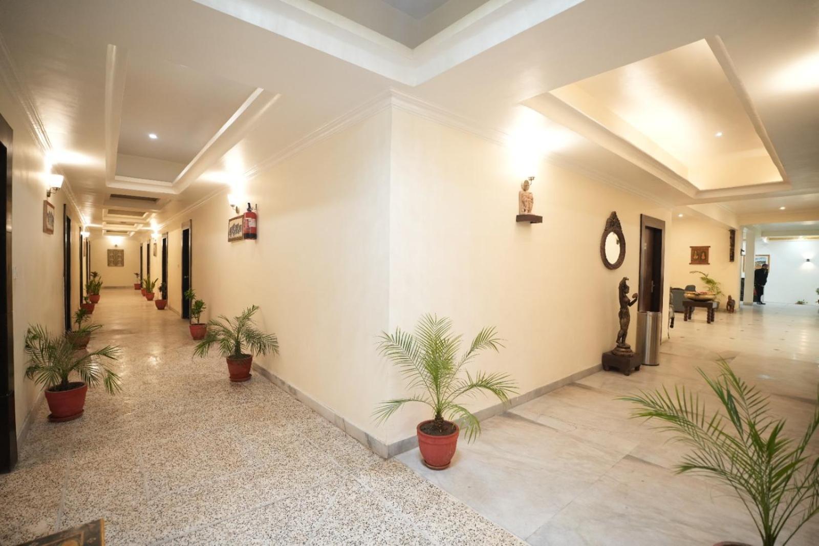 Gautam Hotels & Resorts Khajurāho Extérieur photo